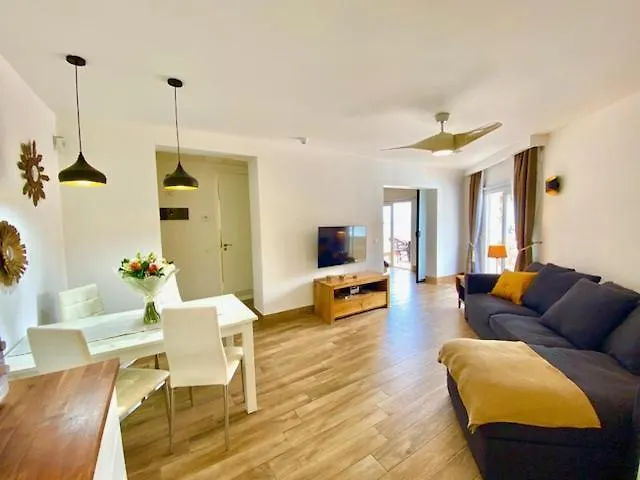 Marisol Beautiful Apartment With Oceanview أذيخي